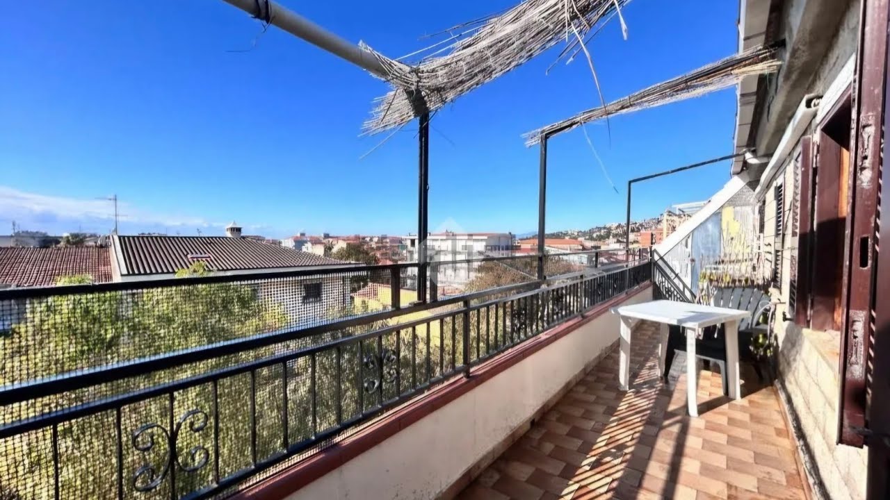 Apartment close to sea €45000, Scalea, Italy
