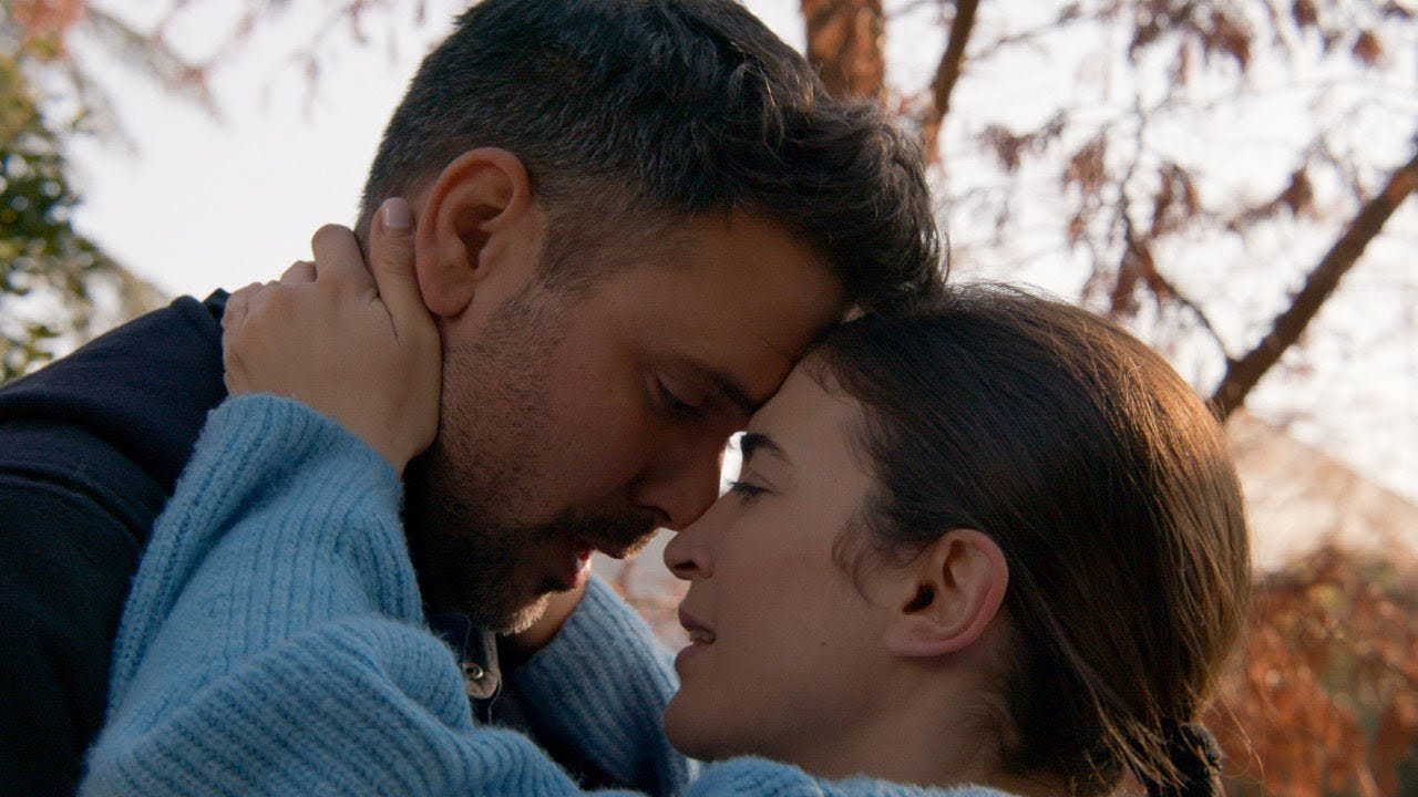 Άννα & Δημήτρης (βλέμματα) - Give me love ~ Παγιδευμένοι