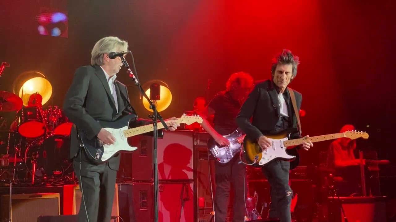 Eric Clapton, Ronnie Wood & Roger Waters of Pink Floyd -  White Room - Live in London