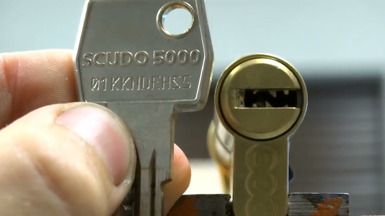 AGB SCUDO 5000 with 7 pins locksmith tool