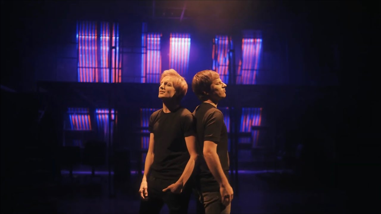 UN LUGAR - CASI NORMALES - GUIDO BALZARETTI & NAHUEL PENNISI