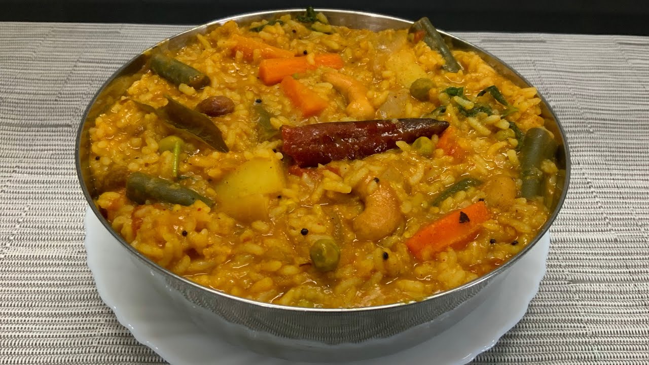 பிஸிபேளாபாத் இப்படி பக்குவமா செய்யுங்க சுவை அருமை/Bisibelabath with perfect masala/sambhar sadham