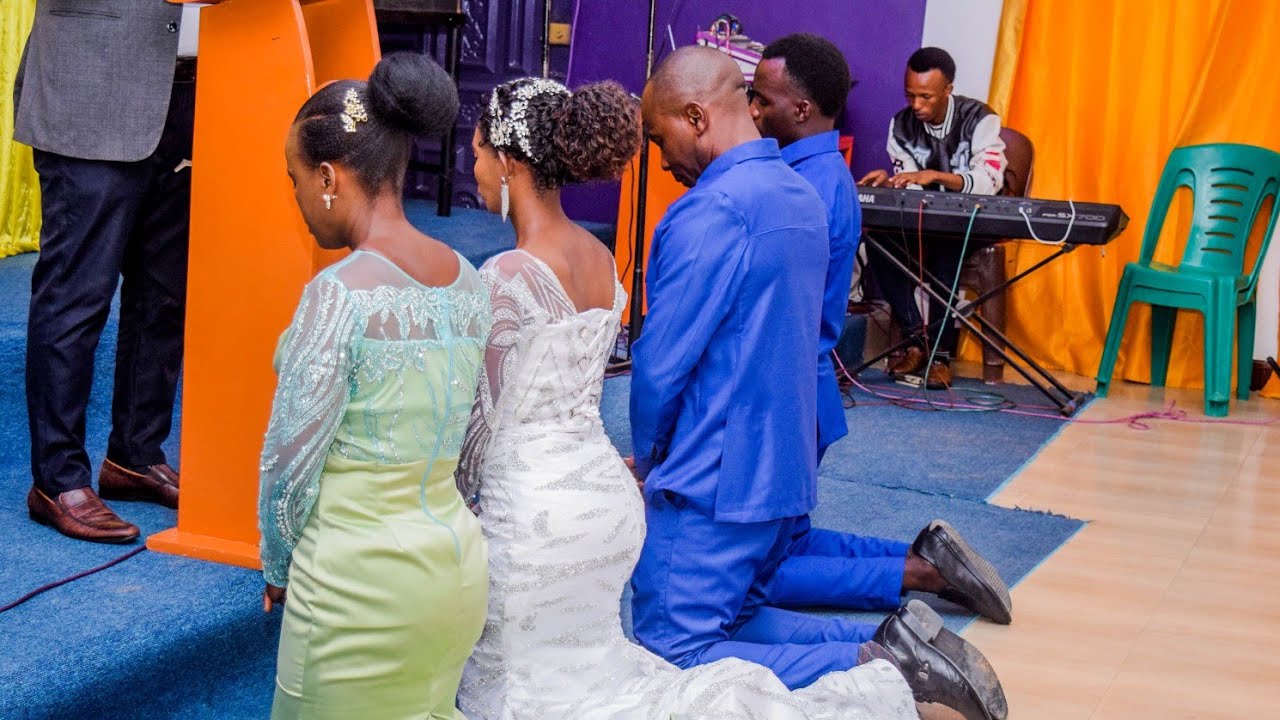 FOR MEN: JINSI YA KUOA NA KUISHI NA MWANAMKE MWENYE NEEMA KUBWA
