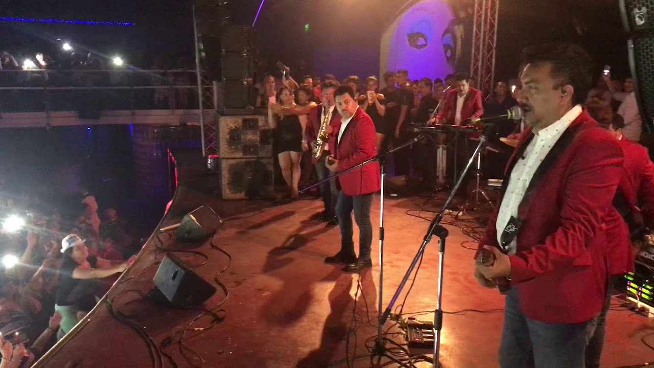 LOS BYBYS - En tus Manos - Si Tu Me Dejas - La Noche Dorada - El Tornado 24/2/18