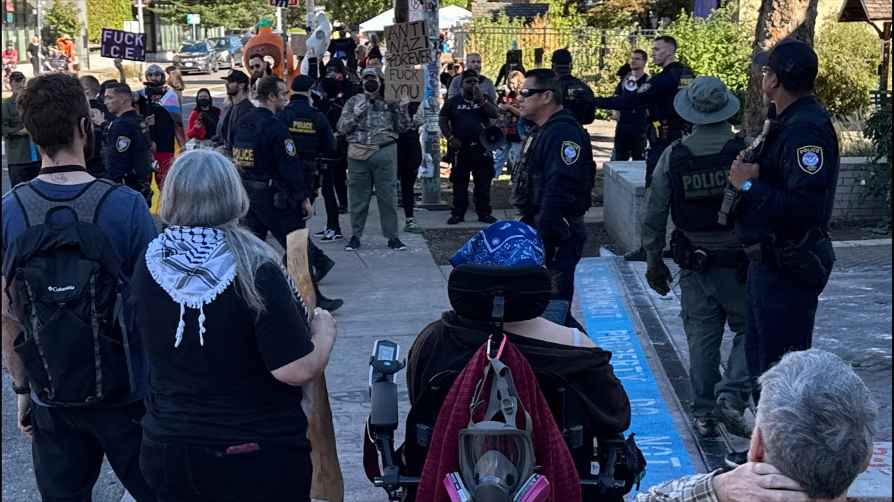 Portland ICE Facility | ANITFA Getting Silly