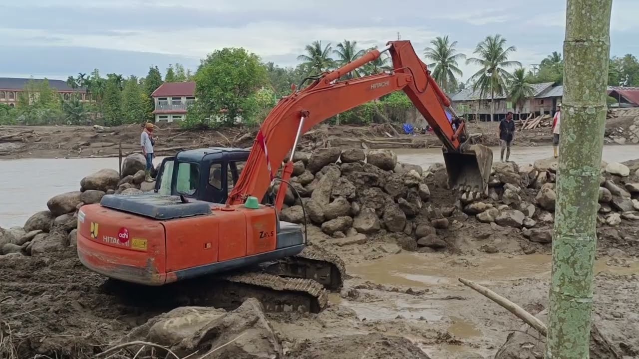 embankment construction  @Excavator-PTA 