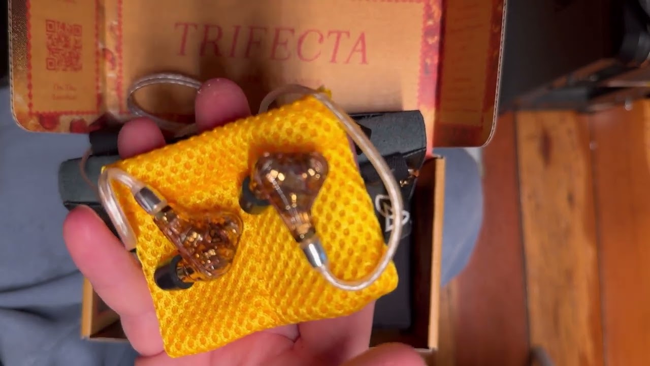 Campfire Audio  - Trifecta - Amber Radiance - Unboxing