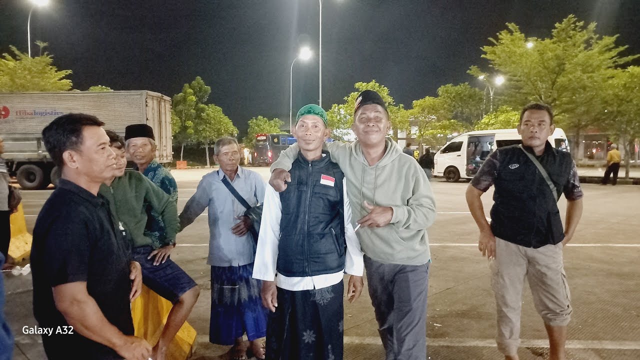 GUS BOGENG ZIAROH BARENG WONG TAILAN😅