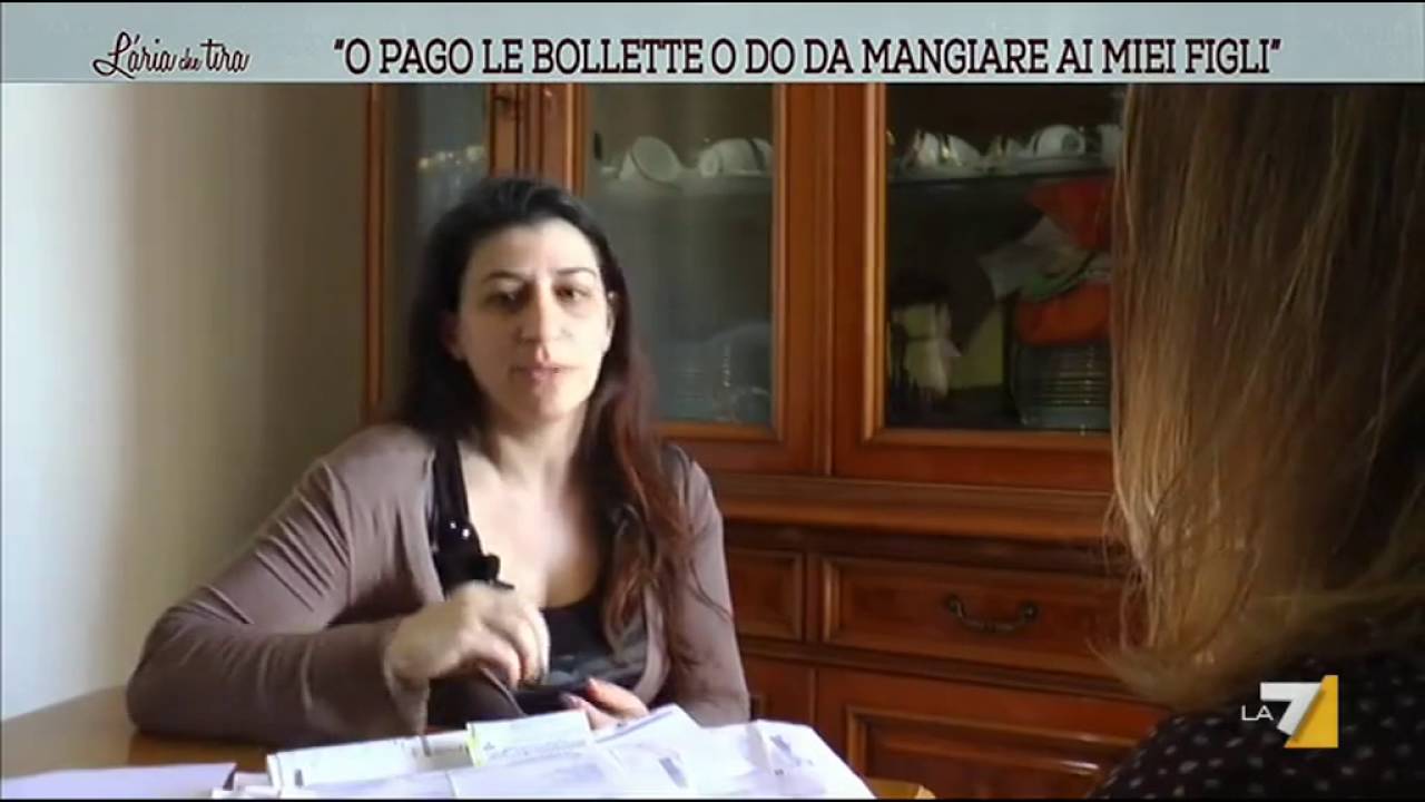 'O pago le bollette o do da mangiare ai miei figli'