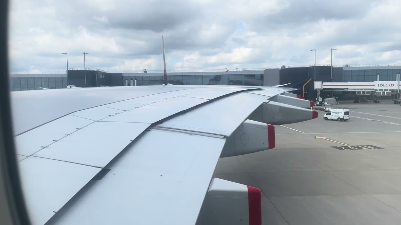 A380 engine start and loud flap extension noise - Singapore Airlines at London Heathrow