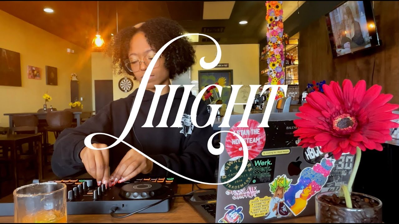 Granny’s Living Room: Classic Soul & R&B Mix by DJ Liiight