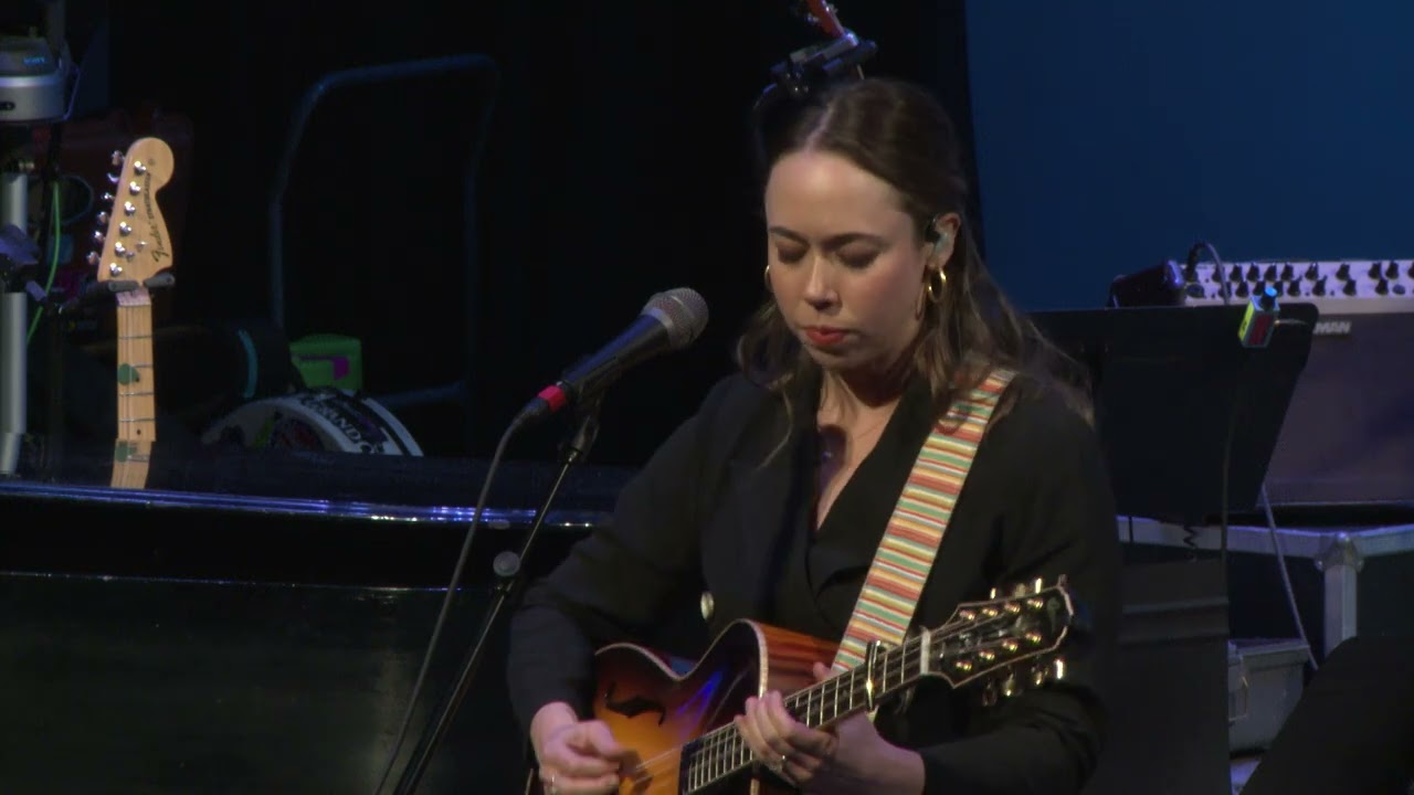 Sarah Jarosz - Good At What I Do (LIVE on Mountain Stage)
