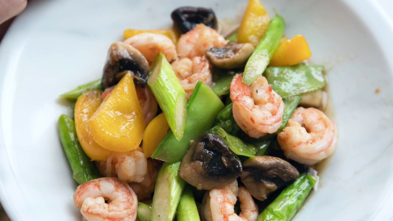 Shrimp and vegetables stir fry