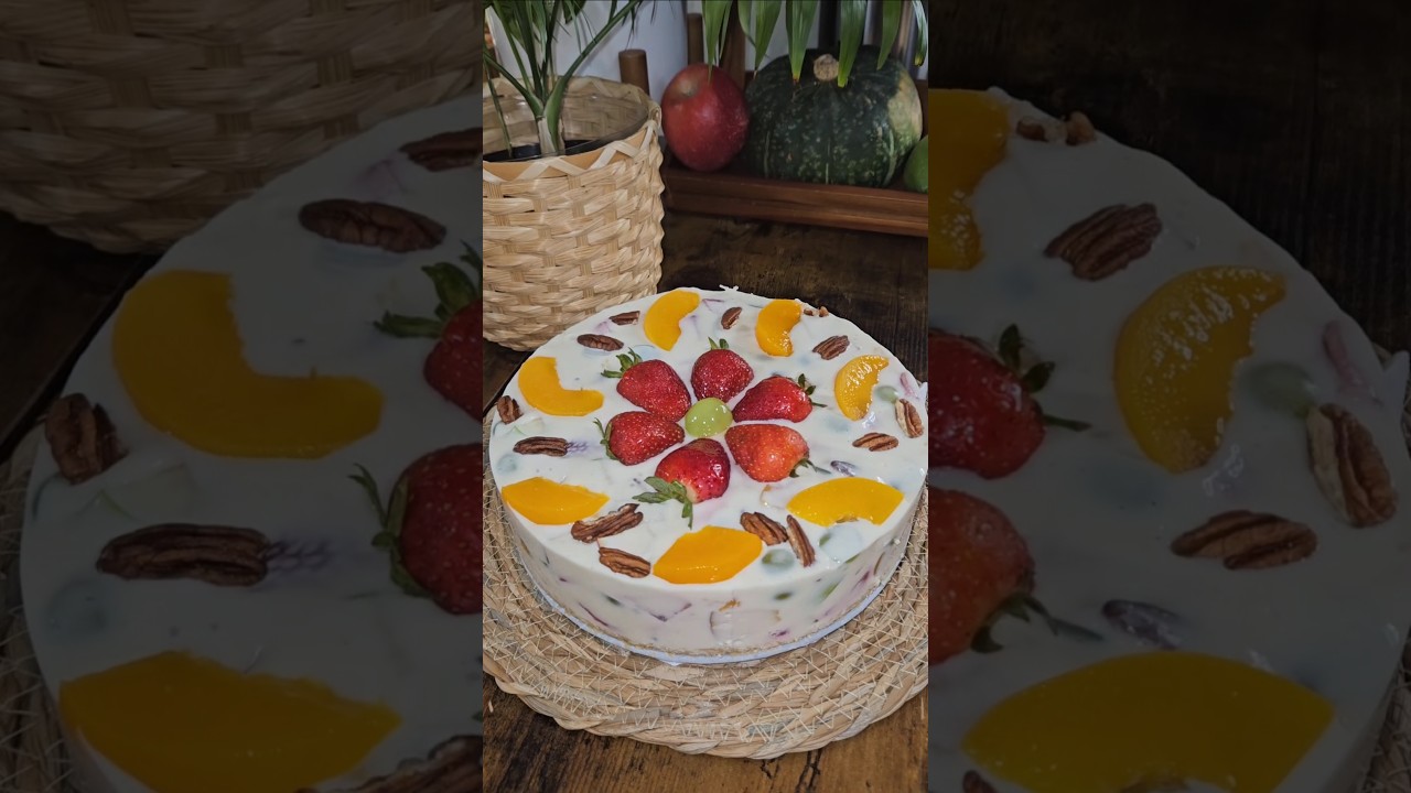 C&oacute;mo hacer Carlota de Gelatina con Frutas y Base de Galleta 🍓🍑🍇 | Postre F&aacute;cil y Delicioso&rdquo;