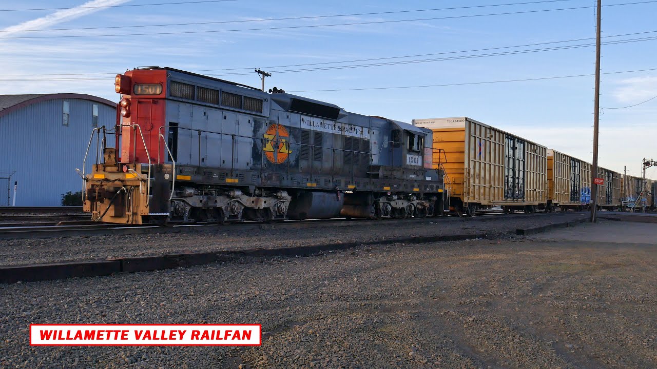 Classic EMD: Portland & Western 1501 Switching in Albany Yard - Albany, Oregon