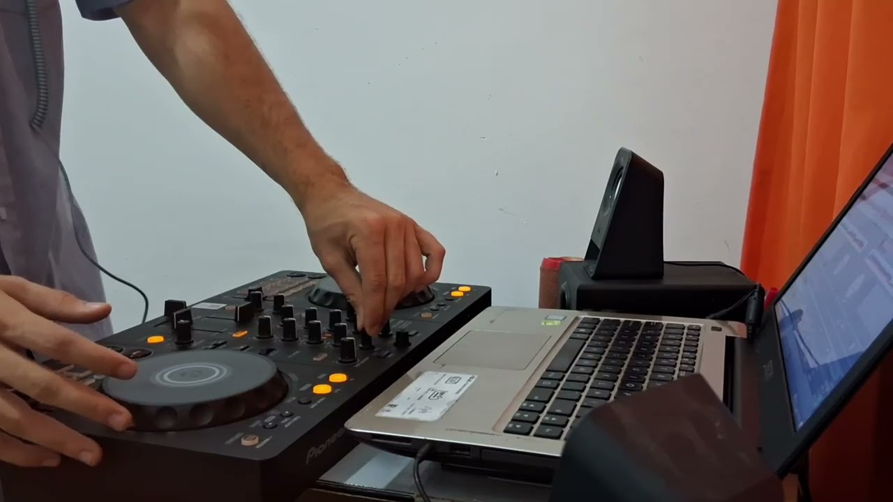 Devvo; High Pressure. (Hard techno/Schranz) DJ set.