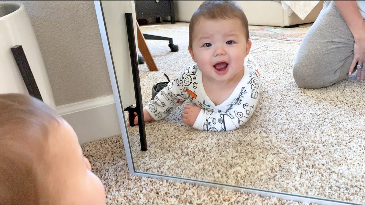 Baby Discovers His Own Reflection!