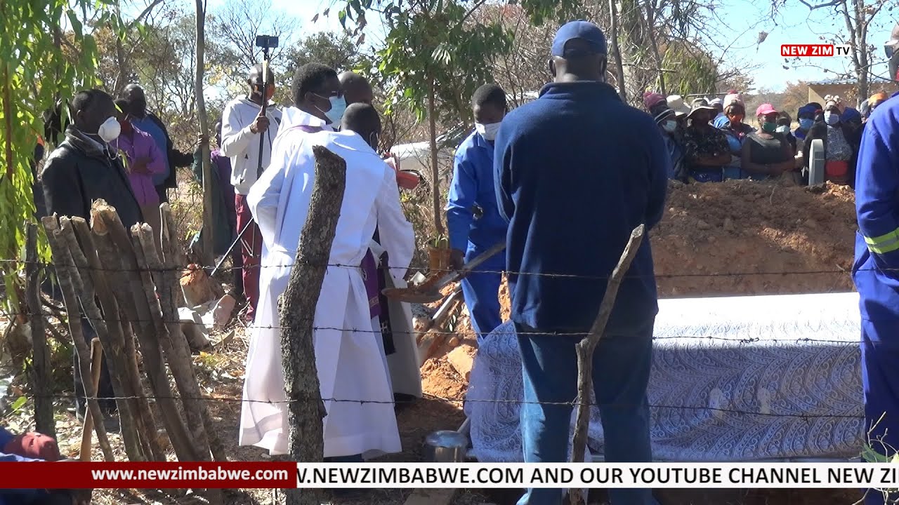 Renowned author David Mungoshi laid to rest at his rural home
