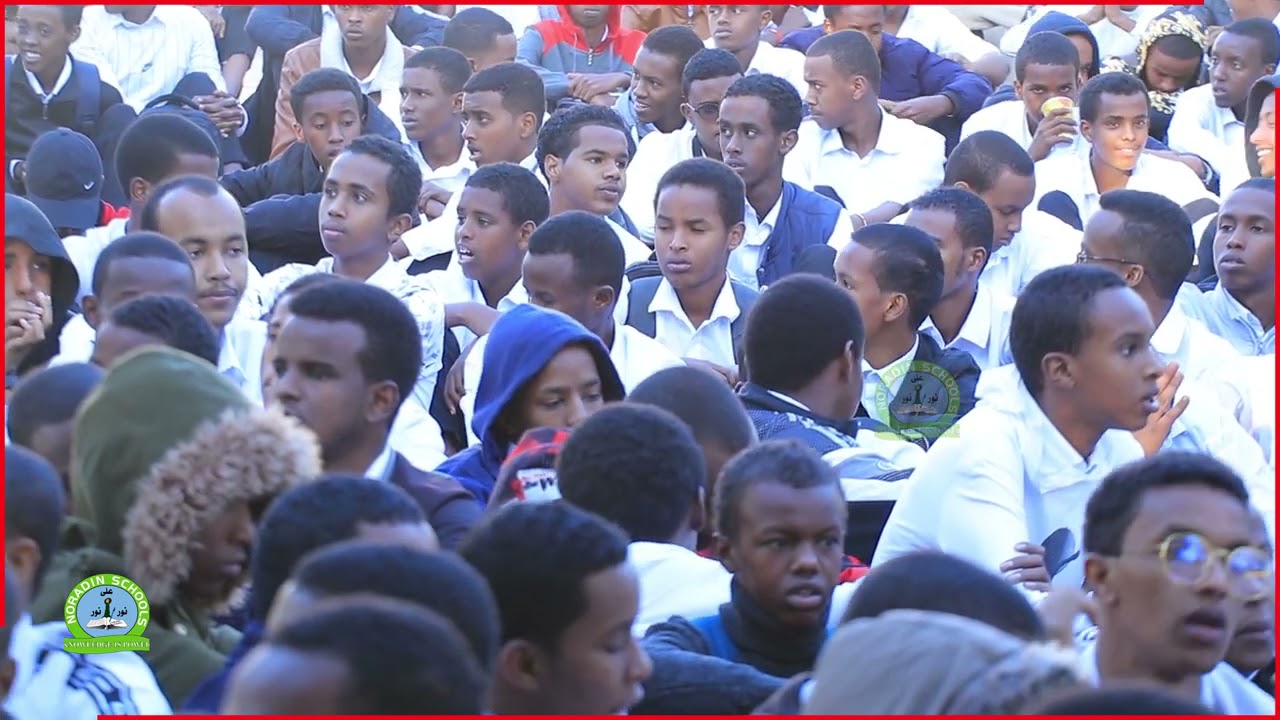 Kelmada Macalin Khadar Cute iyo Xaflada abaalmarinta Ardayda kaalmaha hore galay imtixaanka