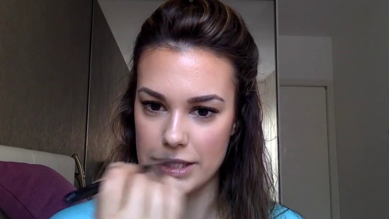 Jednostavan, suncem okupan i blistav make-up za leto :)