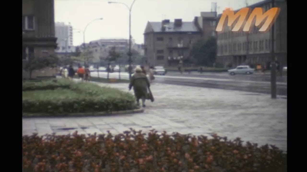 Poland, Lesko, Łańcut Castle & Stara Wieś 1973 old cine film 345