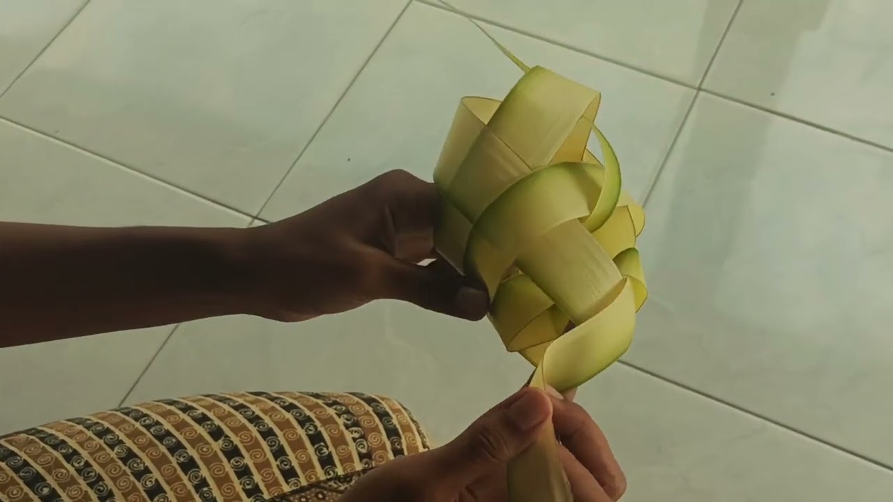 TUGAS VIDEO EDUKASI | MAPEL AGAMA HINDU | PUJA DWI TAMI XI-J