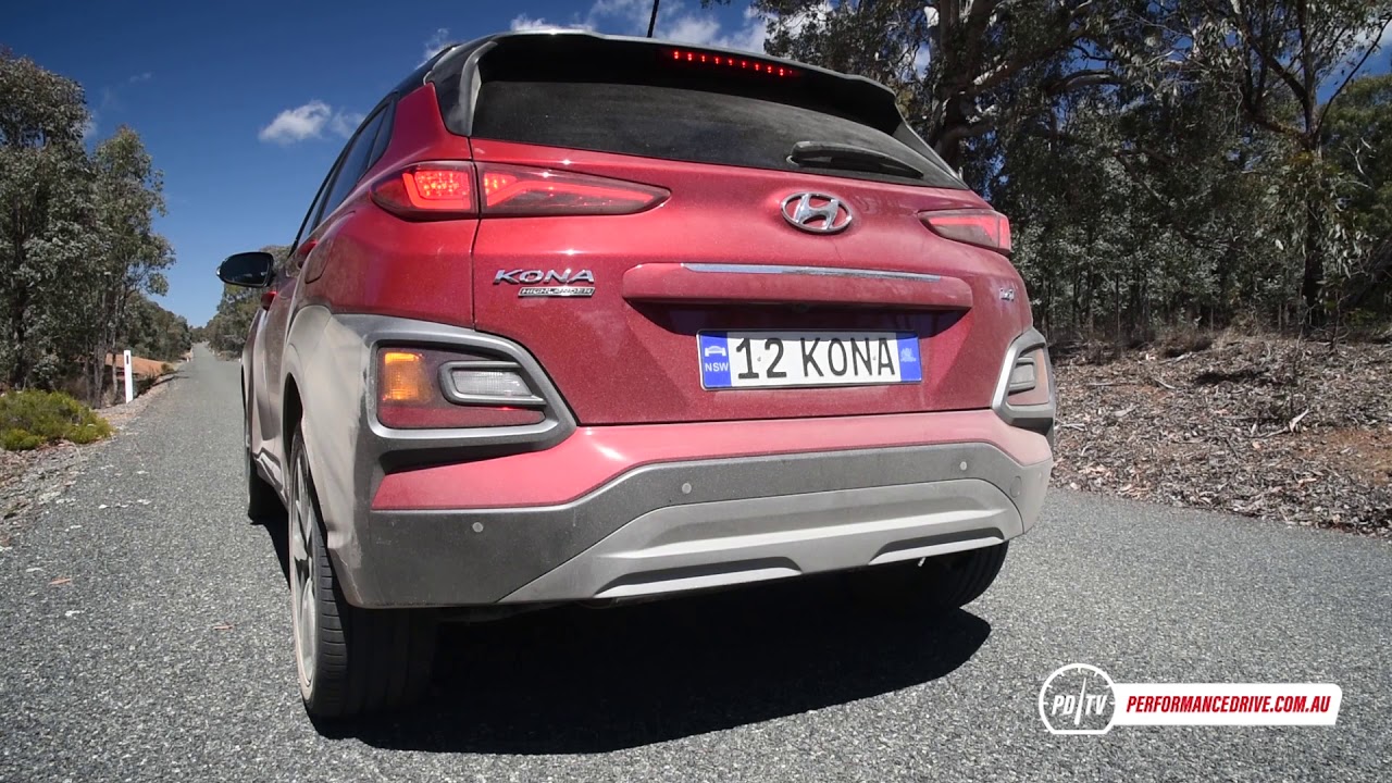 2017 Hyundai Kona turbo (AWD) 0-100km/h & engine sound
