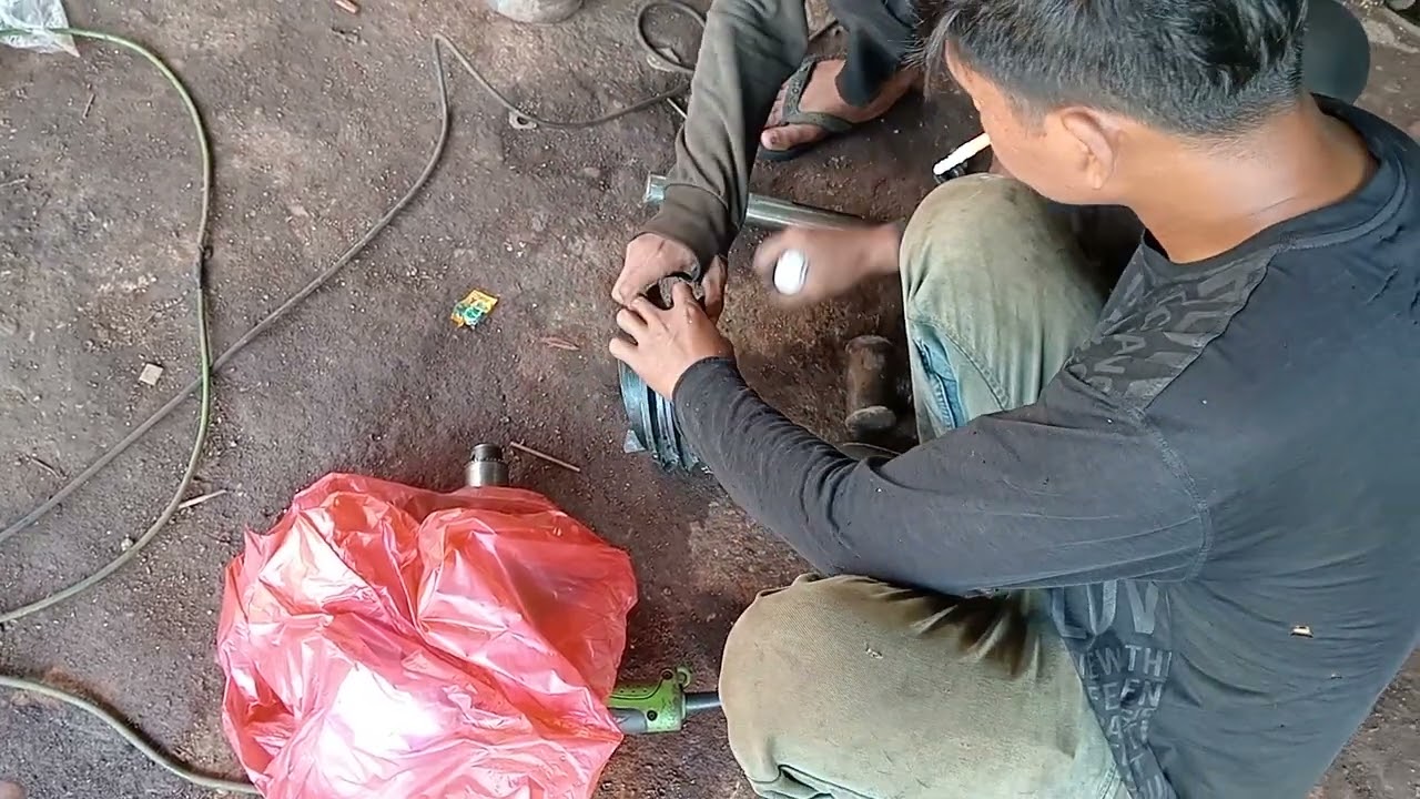 Pasang bearing ke poly kopel gilingan bakso