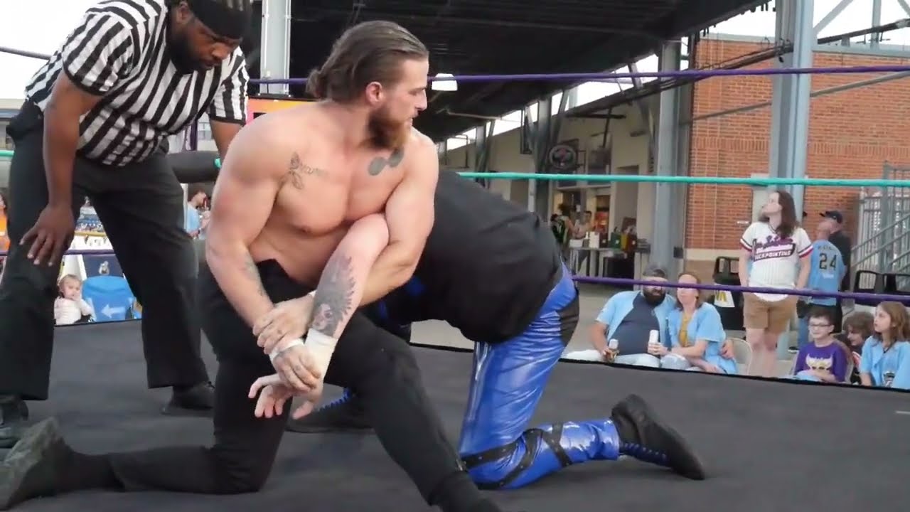 Ashton Day vs. Christian Napier
