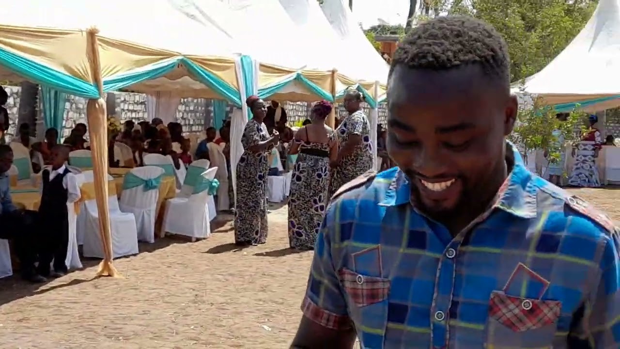 KAKA BRAYO of Utamu Band performing Malaika Live on Stage... Climax ya kusimuliwa... 🔥 🔥 🔥