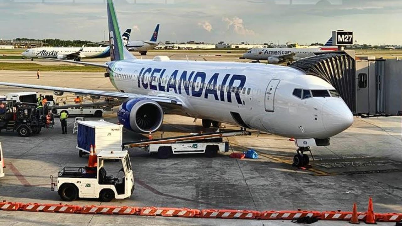 Chicago (ORD) - Reykjavik (KEF) - London (LHR) flying Icelandair 737 MAX & 767