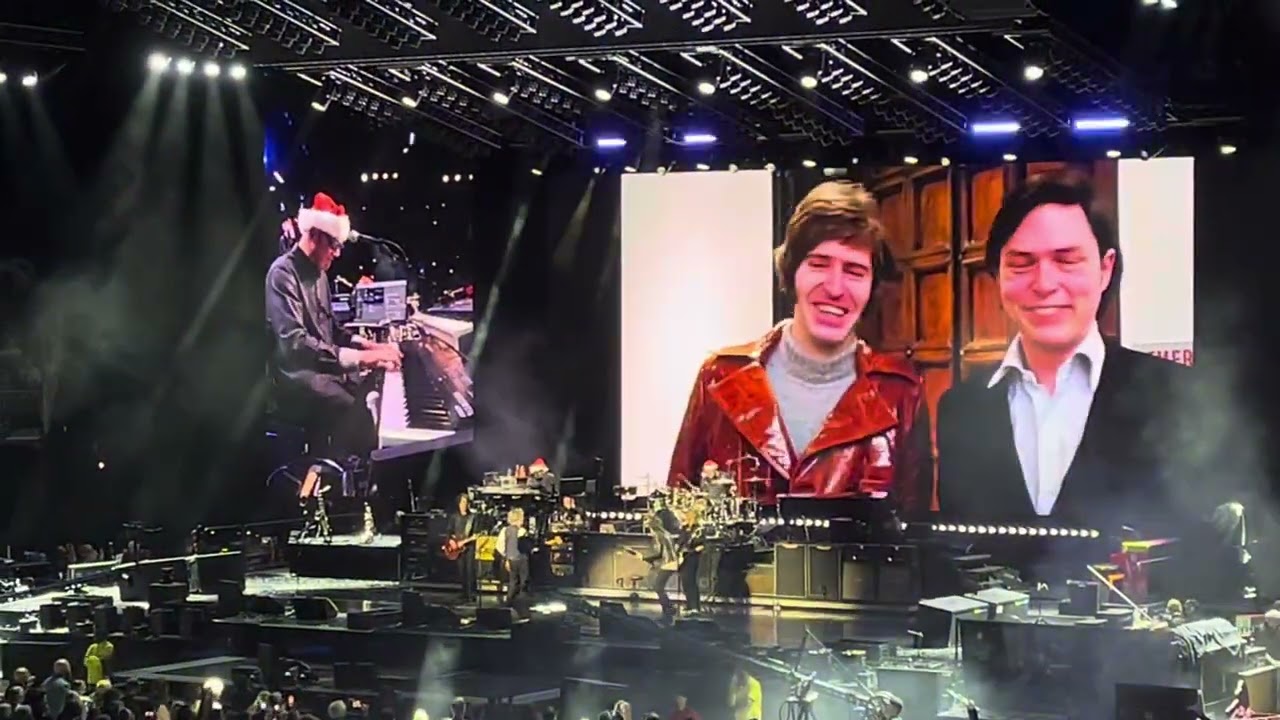 Paul McCartney - Get Back with Ronnie Wood / London Nov. 19, 2024