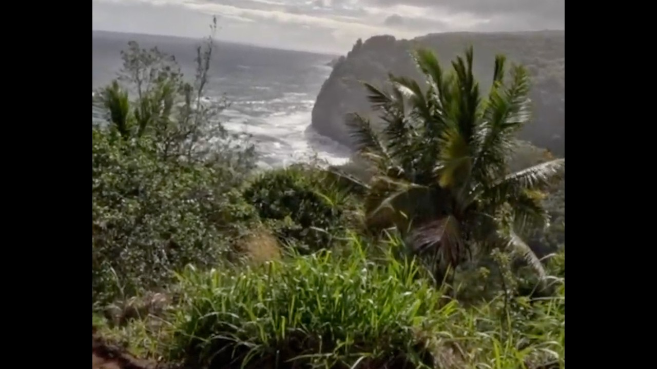 Pololu Valley hike