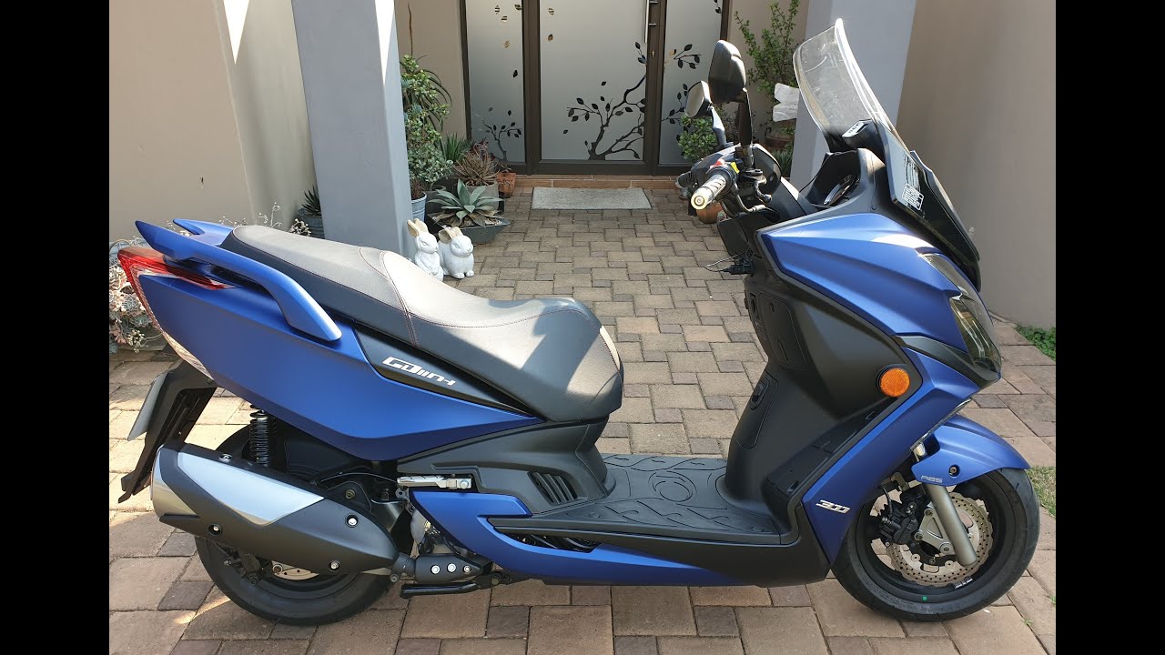 2022 Kymco G-Dink 300i ABS: Top Speed, acceleration, ¼ mile times, and performance.
