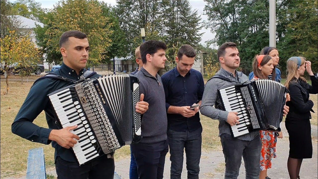Tu pribeag călător - Fratii Ursachi si Grupul de Tineri -Botoșani