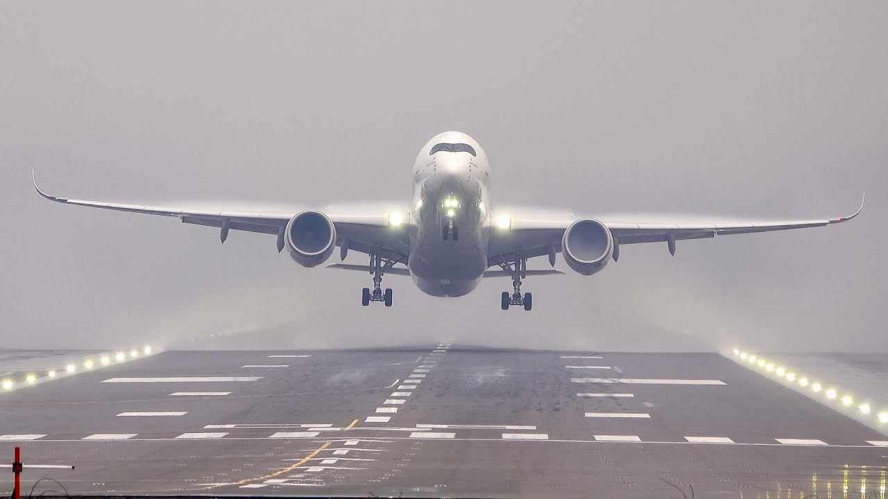1 HR of Afternoon RUSH HOUR | LONDON GATWICK AIRPORT Plane spotting