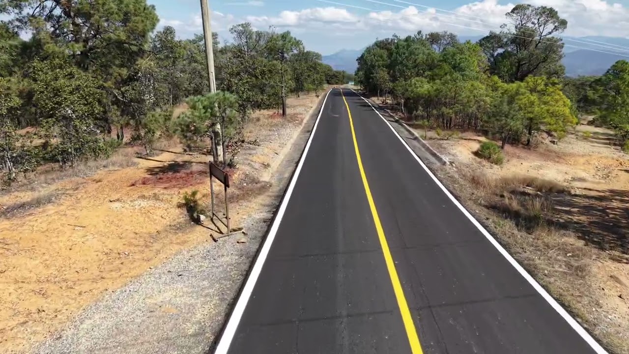 Carretera San Juan Mixtepec a Santiago Juxtlahuaca, gobierno federal de Sheinbaum 