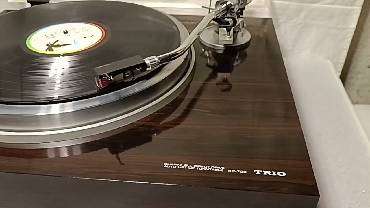 Beautiful Trio KP-700 (Kenwood)