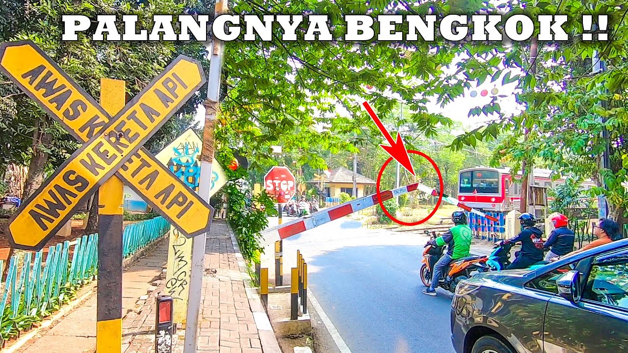 MIRIS !! Palang Kereta Api KRL Ini Melengkung Mau Patah Di JPL 53 Bendi