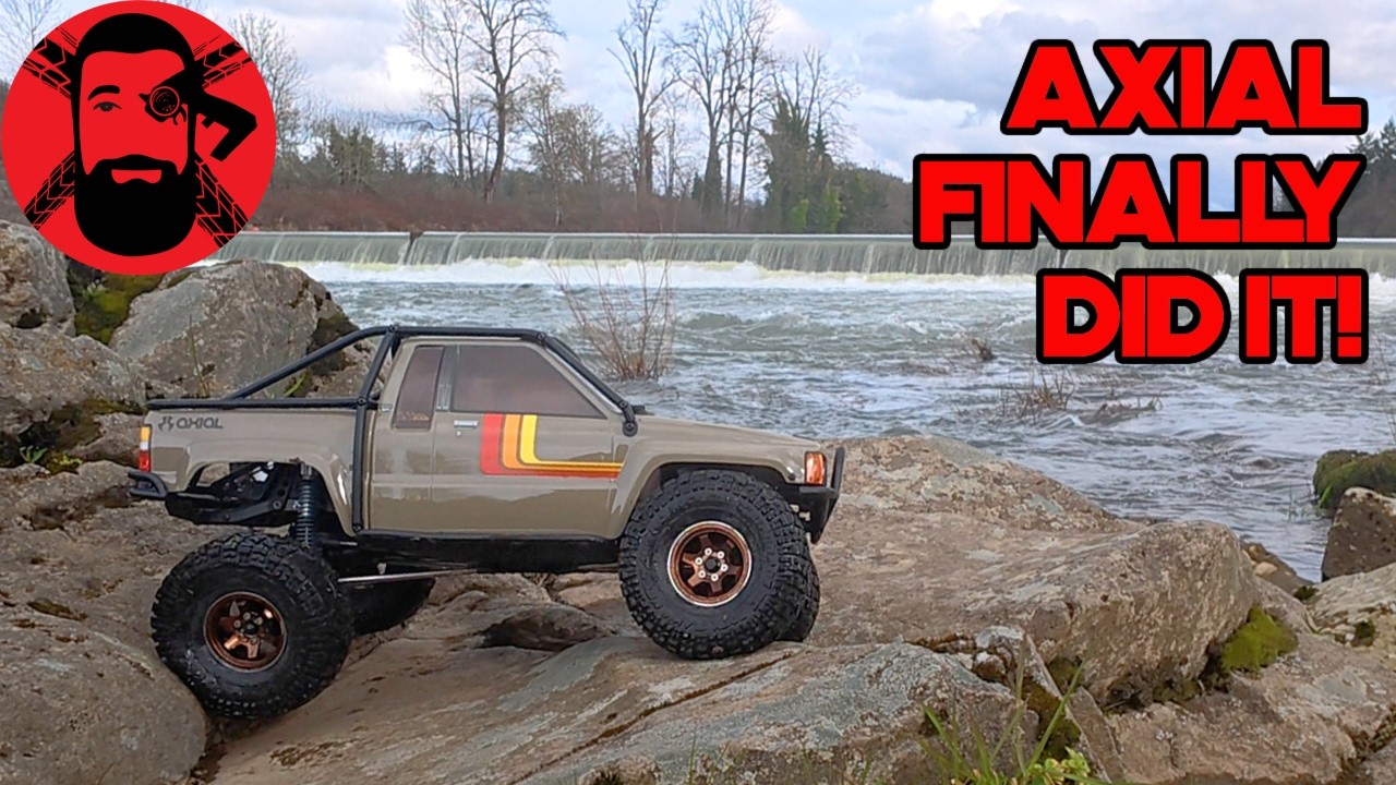 Axial SCX10 Toyota SR5 Unboxing, Run, and First Impressions