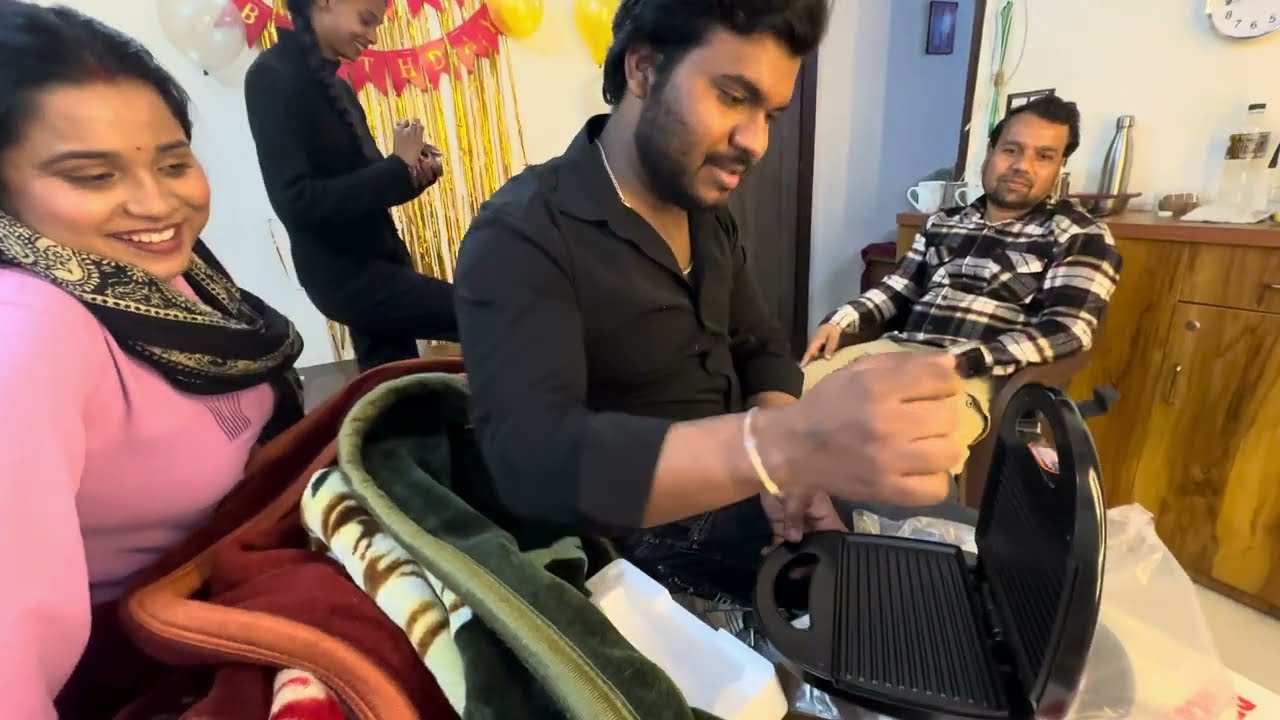 Tumhare bhai ka birthday ha 🎂🫣🥰