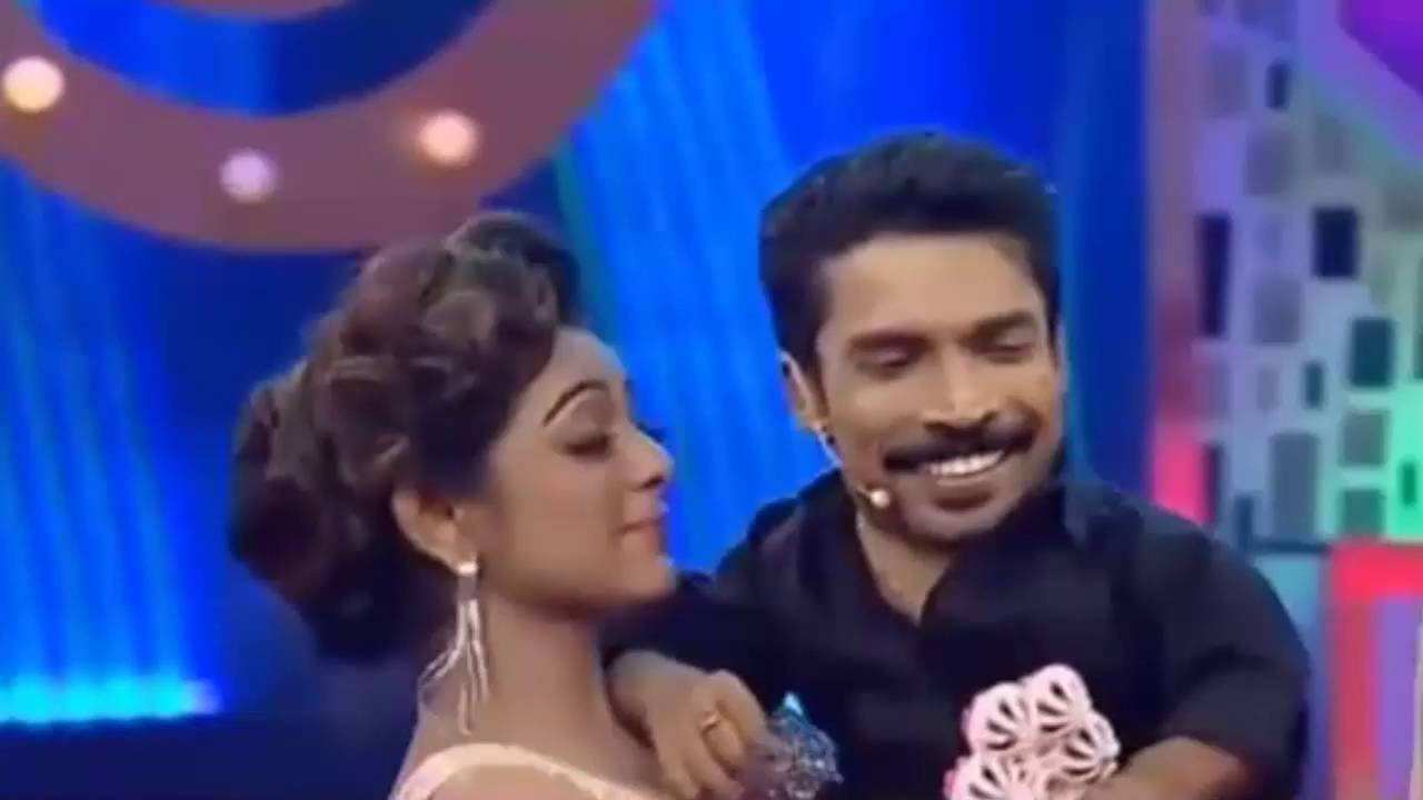 Indian Male Baby Dwarf Lift   Carry