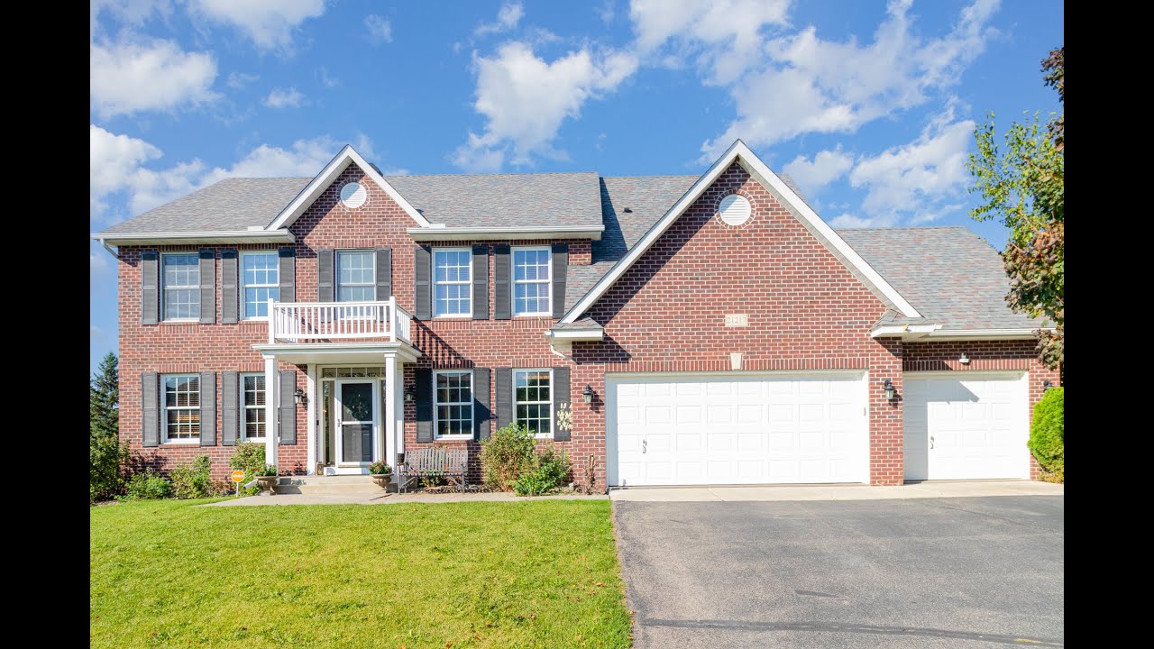 Dream Family Home Near Lakeville South High | 5BR Walkout with Luxury Finishes!