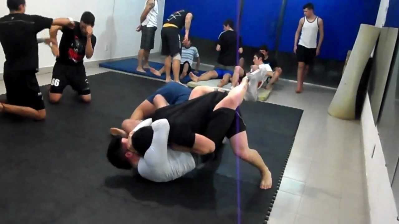 VALE TODO EN GIMNASIO EXTREME DE SALINAS -- CANELONES