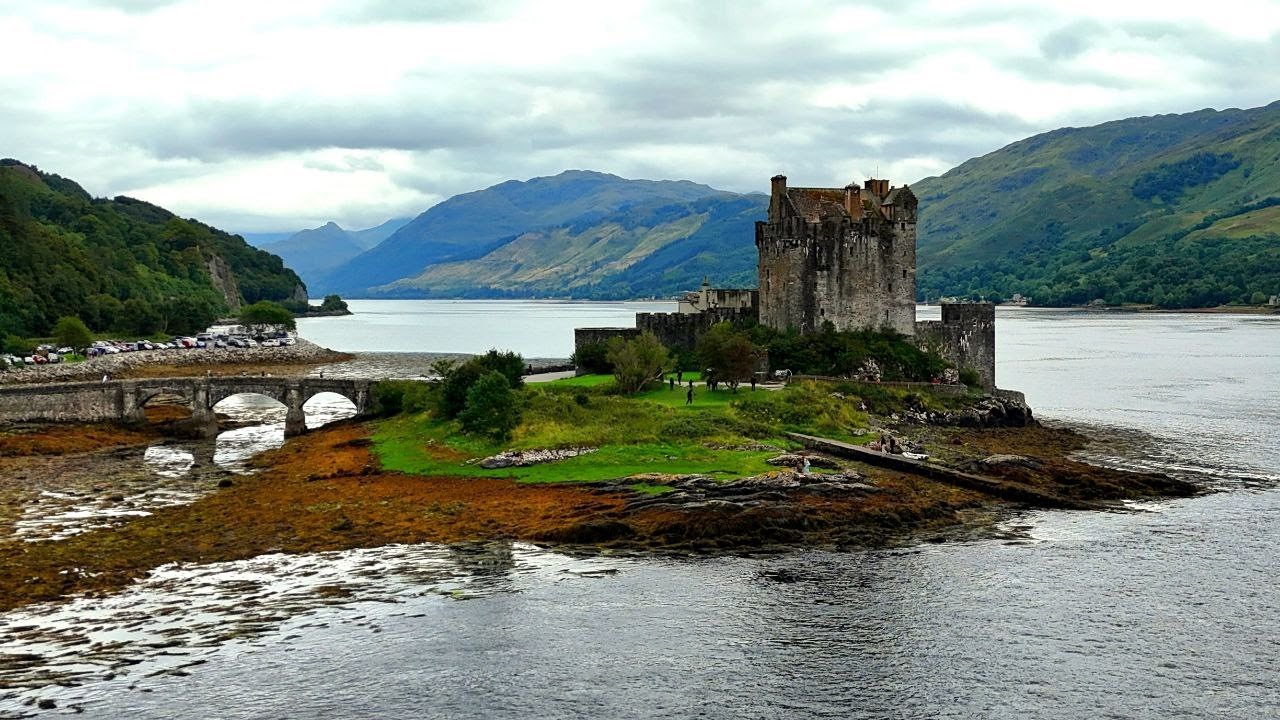 Scotland (4K): Castles (Stirling, Stalker, Eilean Donan, Dunnottar, Urquhart) & Holyrood Palace