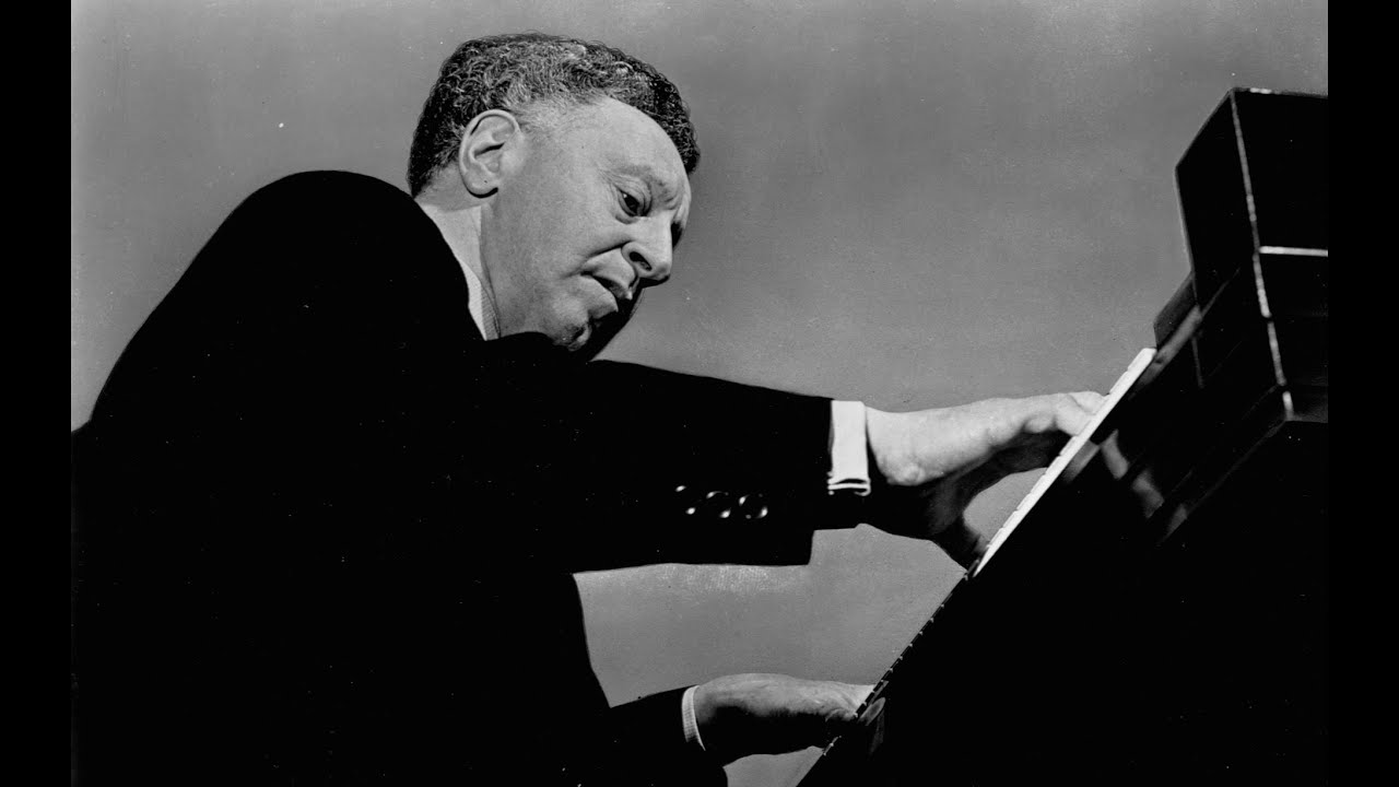 Schumann:   Romanze op. 28 no. 2 in F sharp major   -   Arthur Rubinstein, piano