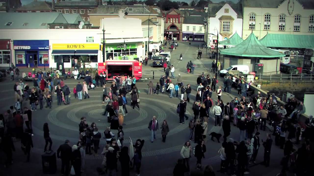 Flash Mob Truro Disco Beads Staying Alive, Best Flashmob Disco Style!