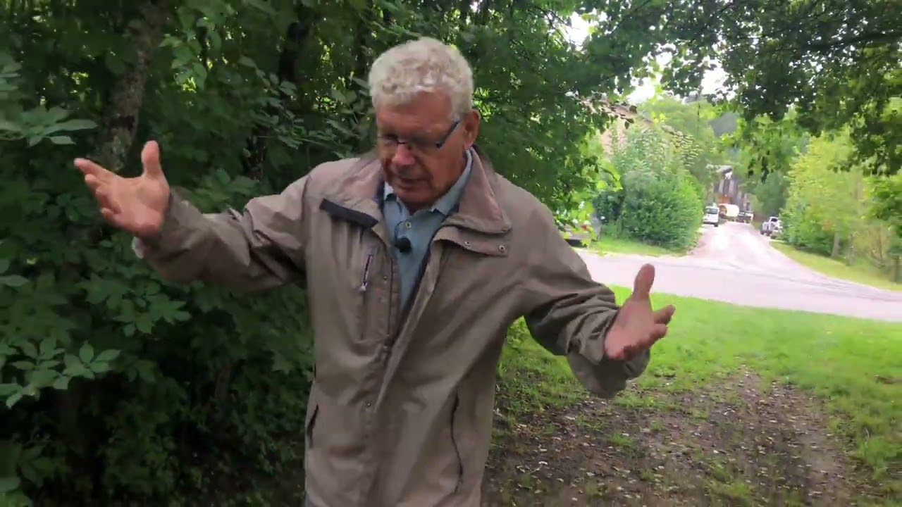 Jean Luc Qu&eacute;mard nous fait d&eacute;couvrir le village des Eparges et les monuments de la cr&ecirc;te du m&ecirc;me nom