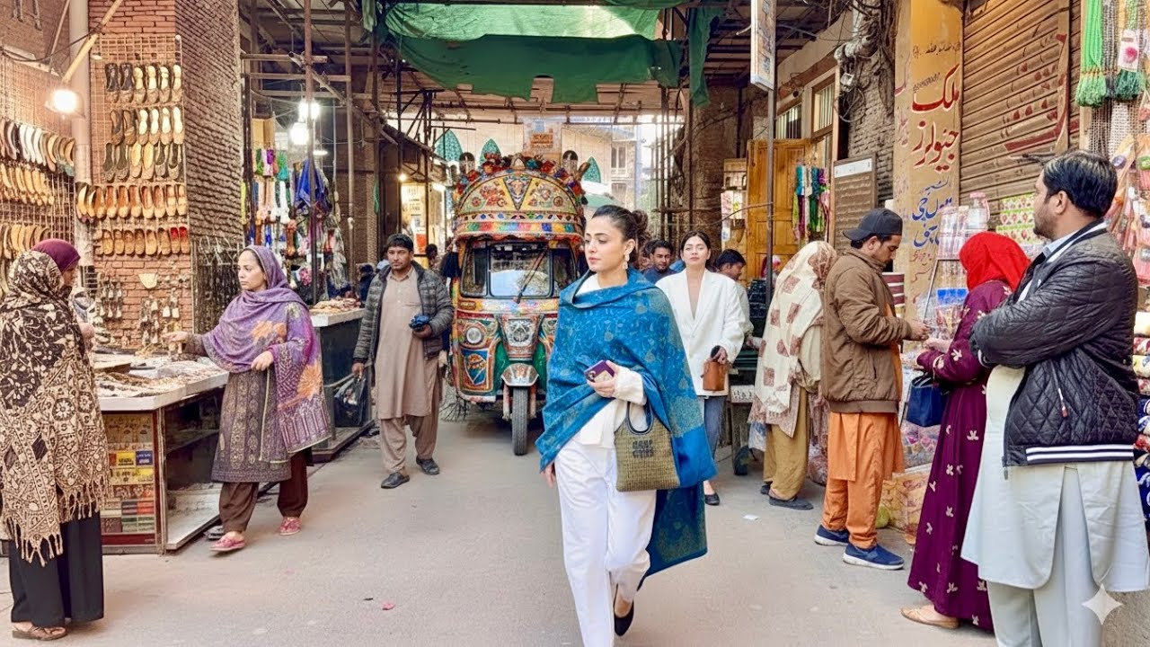 Delhi Gate Lahore Walking Tour 🇵🇰 | Real Life Pakistan 4K