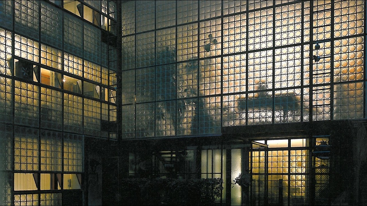 "Maison de Verre" en París  (1928-1931)  Pierre Chareau, B. Bijvoet